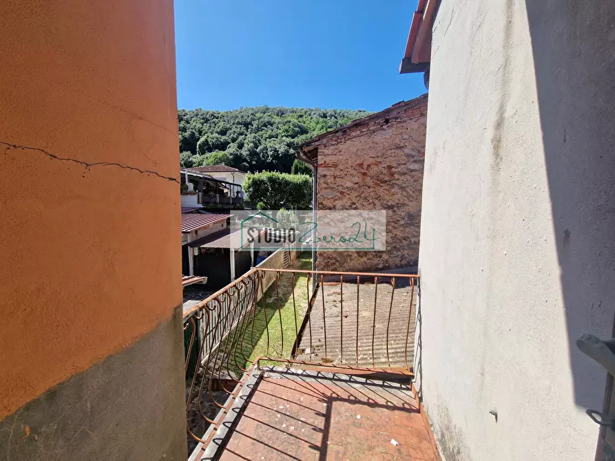 Immagine 23 di Casa semindipendente in vendita  in via Terrapezzina a Camaiore