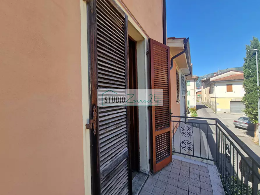 Immagine 26 di Casa semindipendente in vendita  in via Terrapezzina a Camaiore