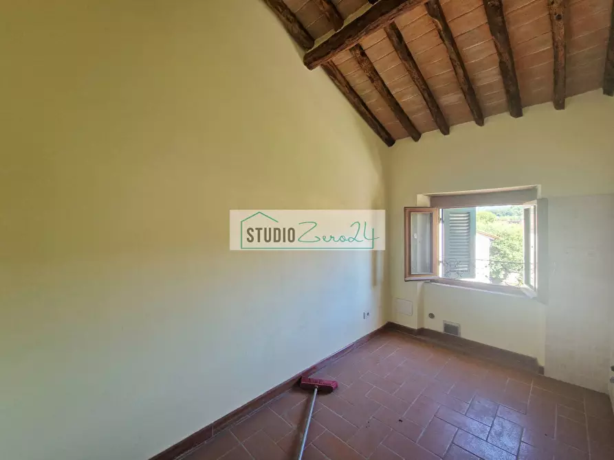 Immagine 10 di Appartamento in vendita  in Via Terrapezzina a Camaiore