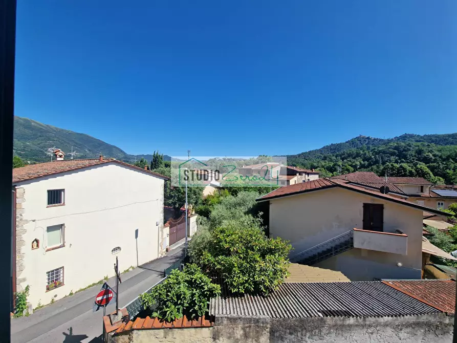 Immagine 15 di Appartamento in vendita  in Via Terrapezzina a Camaiore