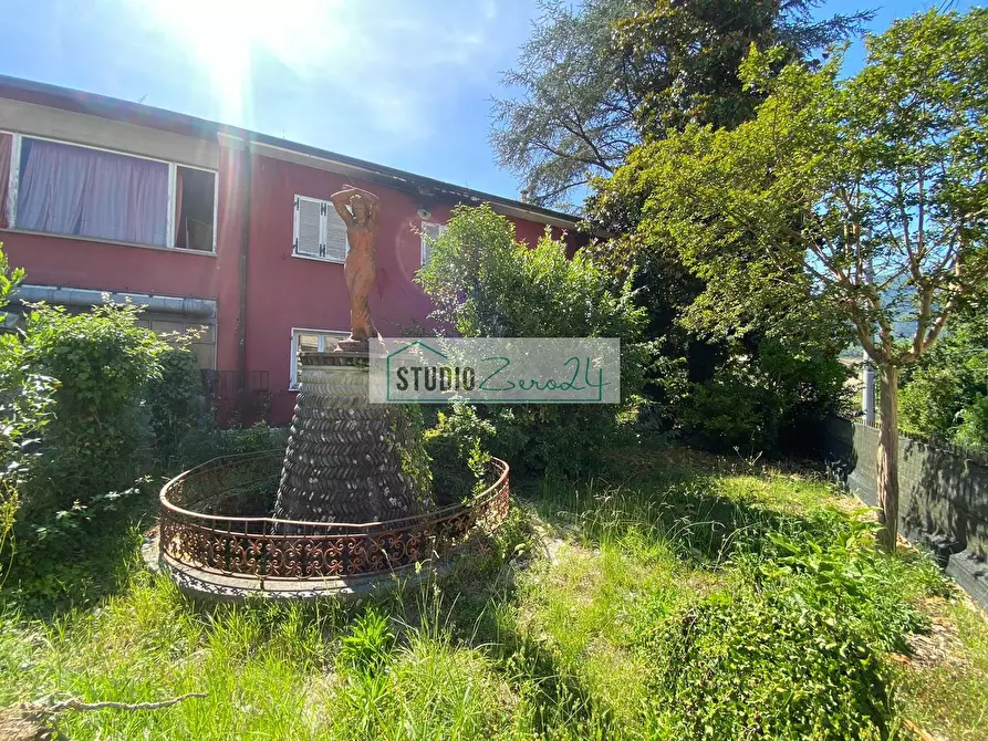 Immagine 12 di Villa in vendita  in via degli antichi 49 a Camaiore