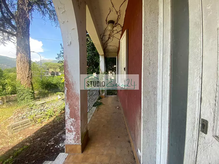 Immagine 8 di Villa in vendita  in via degli antichi 49 a Camaiore