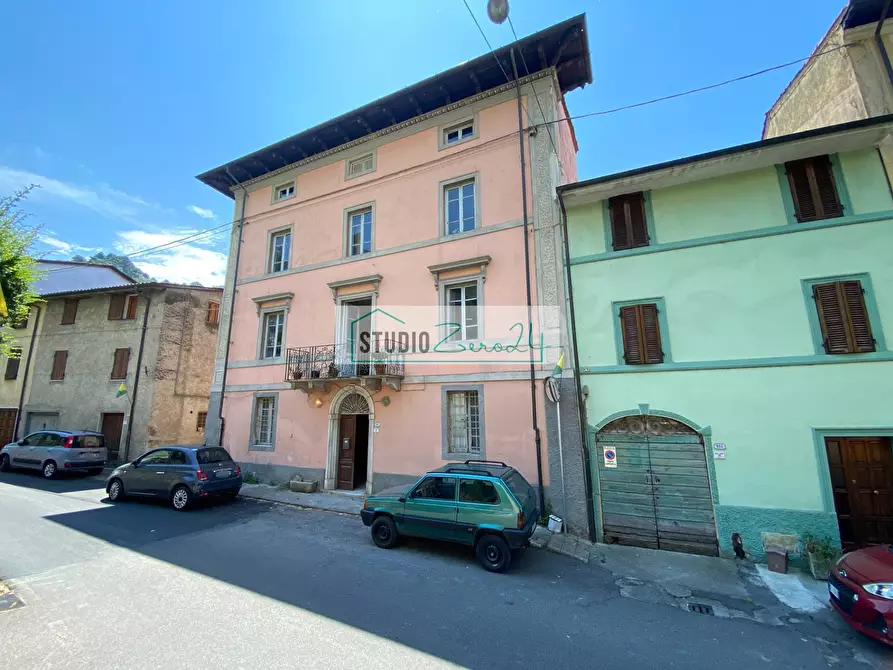Immagine 2 di Casa semindipendente in vendita  in corte rodeschi 15 a Camaiore