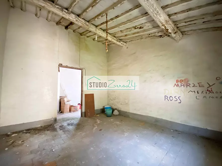 Immagine 77 di Casa semindipendente in vendita  in corte rodeschi 15 a Camaiore