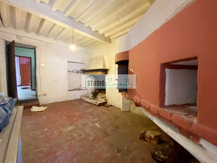 Immagine 46 di Casa semindipendente in vendita  in corte rodeschi 15 a Camaiore