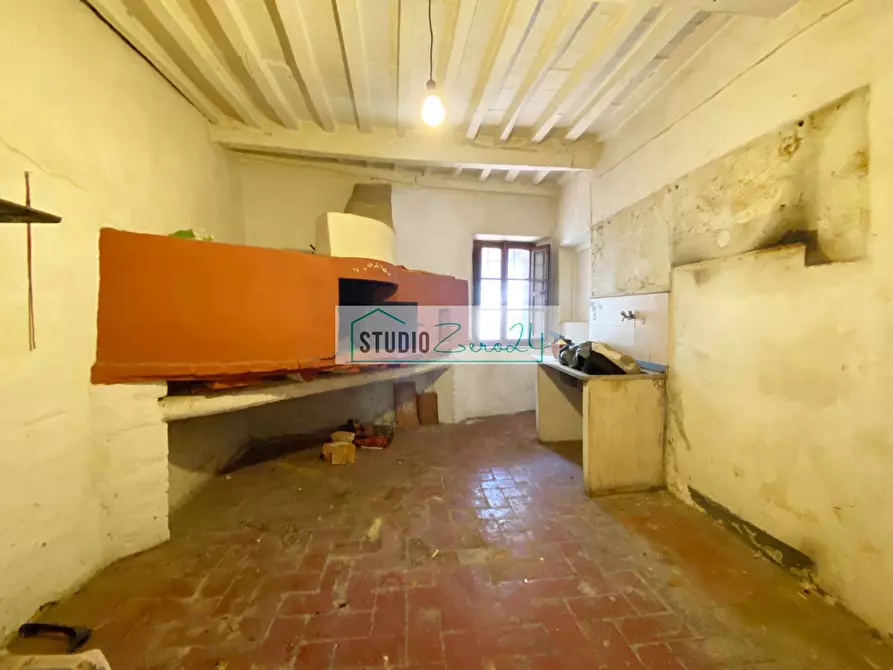 Immagine 45 di Casa semindipendente in vendita  in corte rodeschi 15 a Camaiore