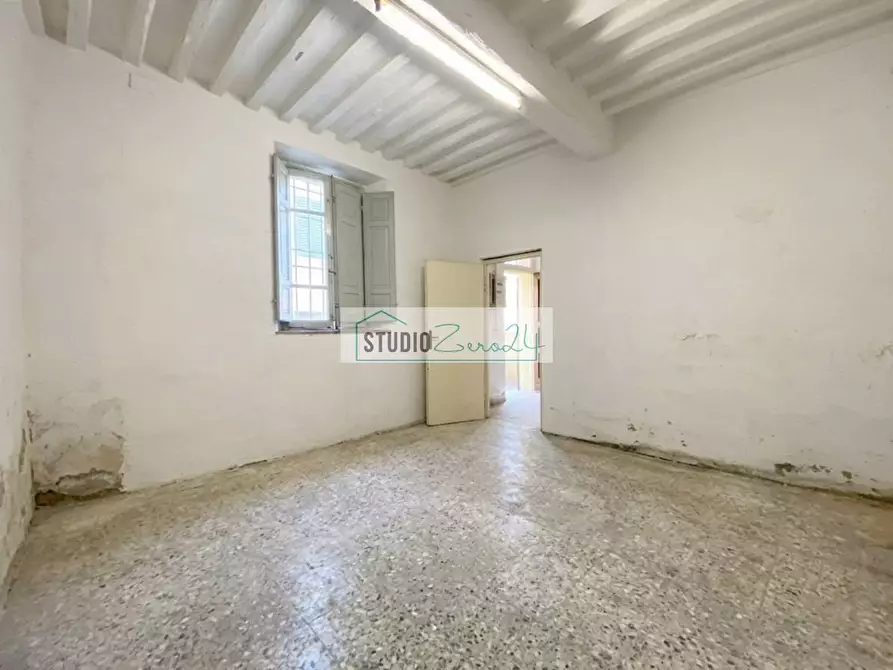 Immagine 19 di Casa semindipendente in vendita  in corte rodeschi 15 a Camaiore
