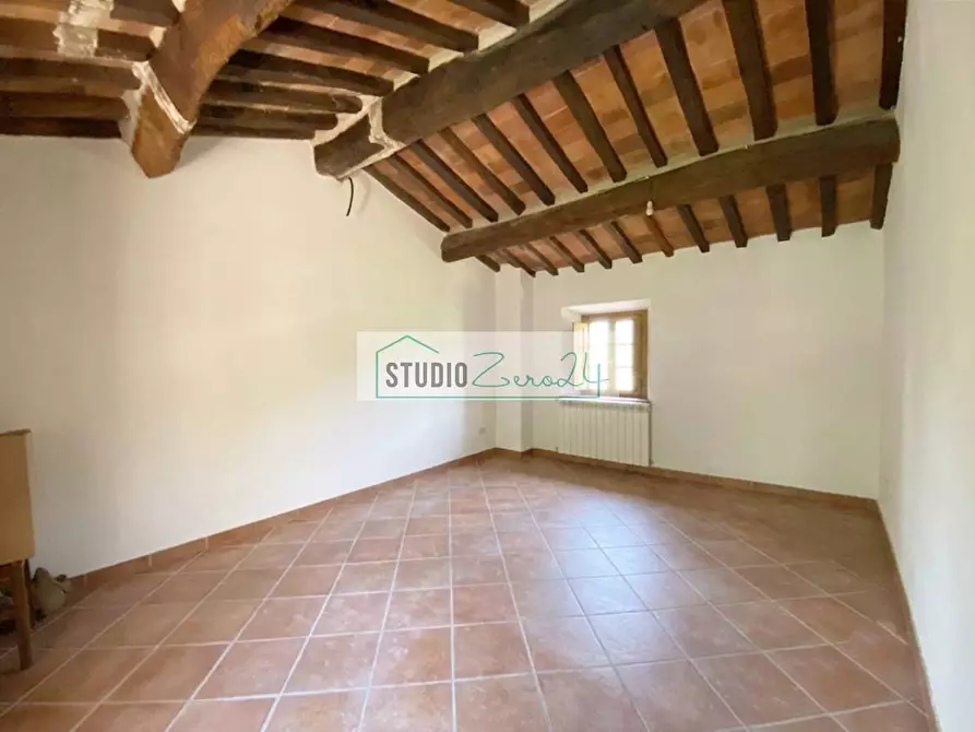 Immagine 28 di Casa semindipendente in vendita  in via xxv aprile a Camaiore