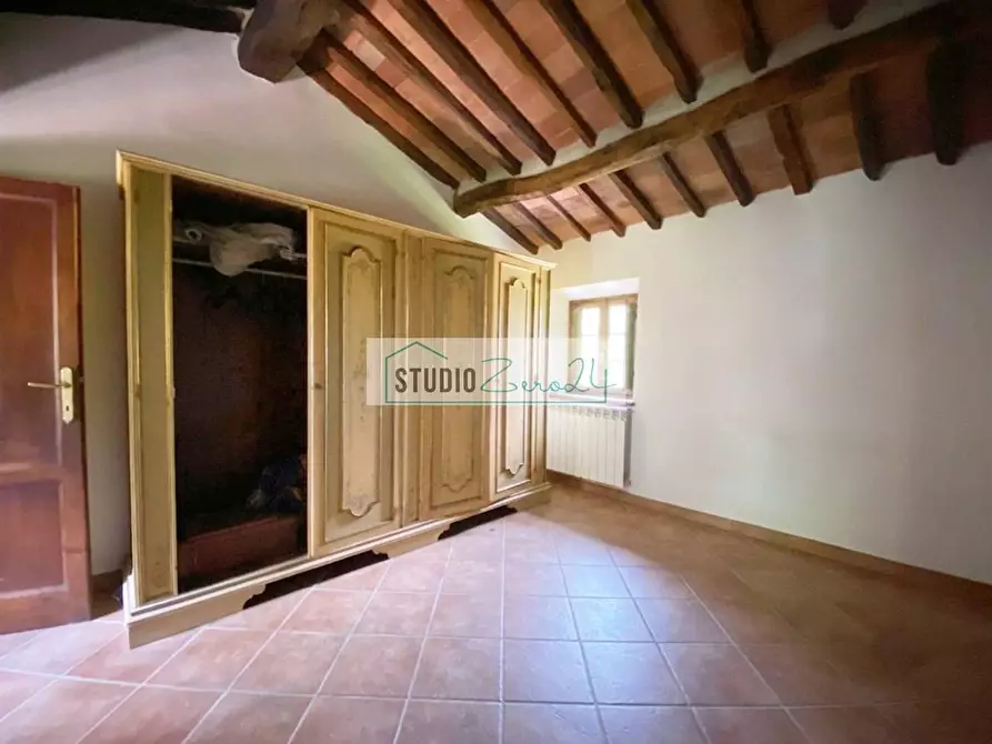 Immagine 27 di Casa semindipendente in vendita  in via xxv aprile a Camaiore