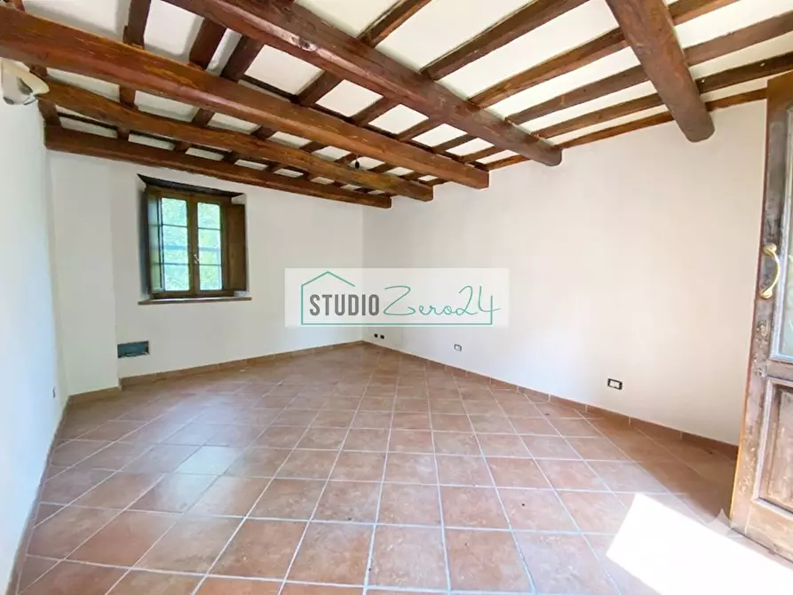Immagine 9 di Casa semindipendente in vendita  in via xxv aprile a Camaiore