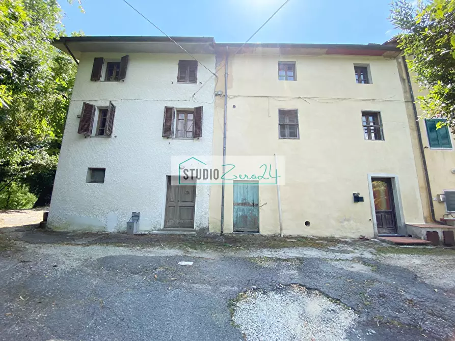 Immagine 4 di Casa semindipendente in vendita  in via xxv aprile a Camaiore