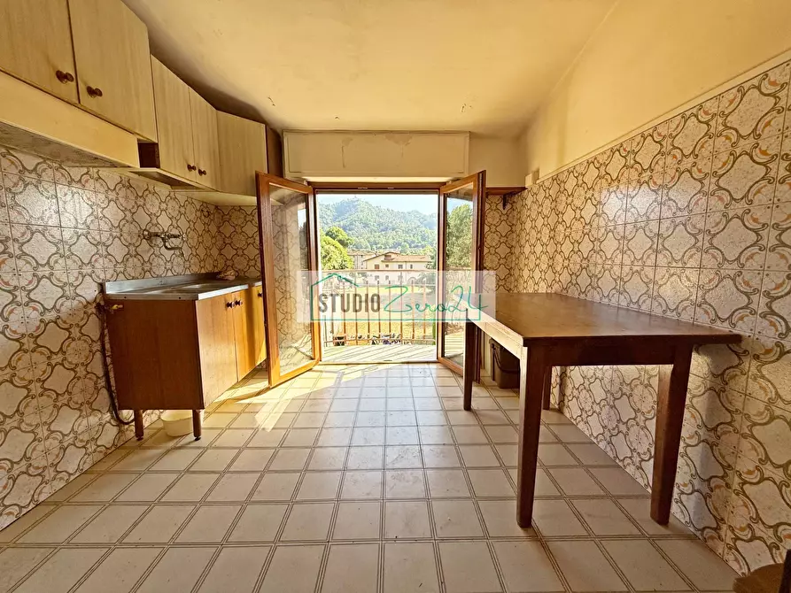 Immagine 1 di Appartamento in vendita  in Via Fondi 1 a Camaiore