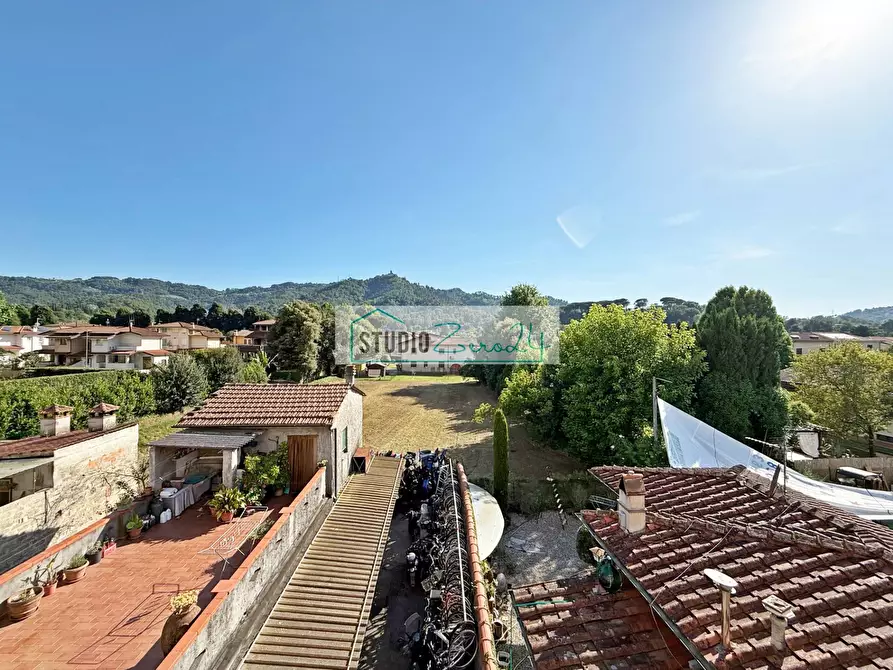 Immagine 6 di Appartamento in vendita  in Via Fondi 1 a Camaiore