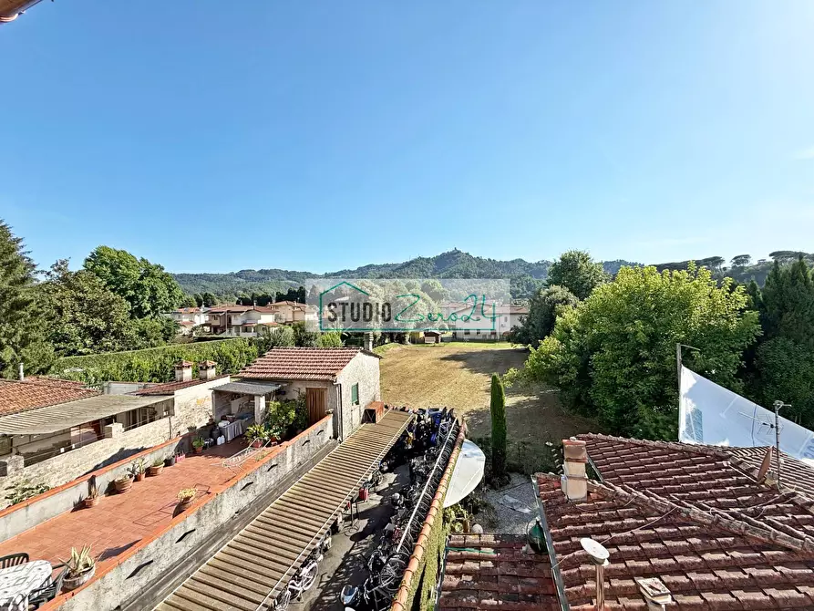 Immagine 14 di Appartamento in vendita  in Via Fondi 1 a Camaiore