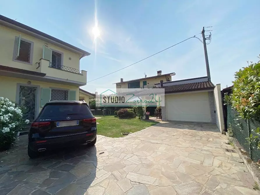 Immagine 4 di Casa semindipendente in vendita  in Via del Cafaggiolo 33 a Camaiore