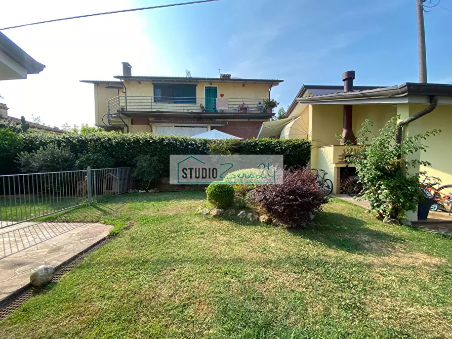 Immagine 49 di Casa semindipendente in vendita  in Via del Cafaggiolo 33 a Camaiore