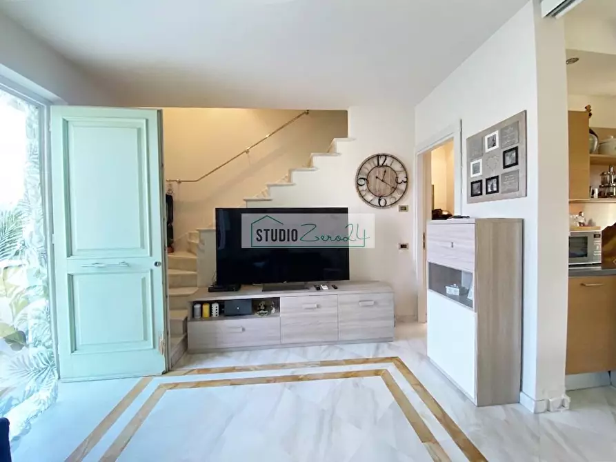 Immagine 10 di Casa semindipendente in vendita  in Via del Cafaggiolo 33 a Camaiore