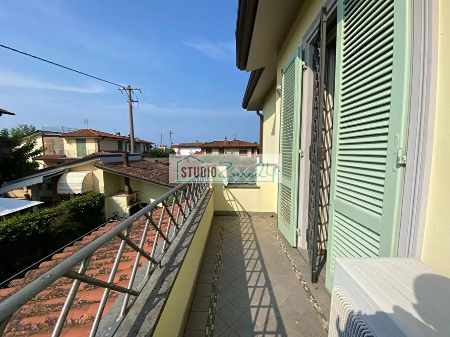 Immagine 27 di Casa semindipendente in vendita  in Via del Cafaggiolo 33 a Camaiore