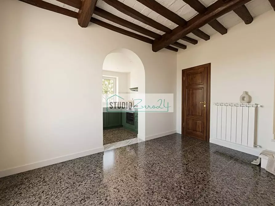 Immagine 5 di Rustico / casale in vendita  in via Fondi 36 a Camaiore