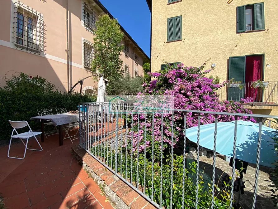 Immagine 30 di Appartamento in vendita  in via nuova 19 a Camaiore