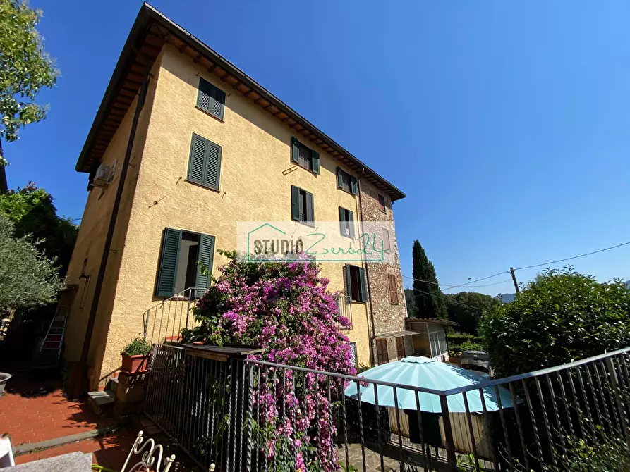 Immagine 1 di Appartamento in vendita  in via nuova 19 a Camaiore