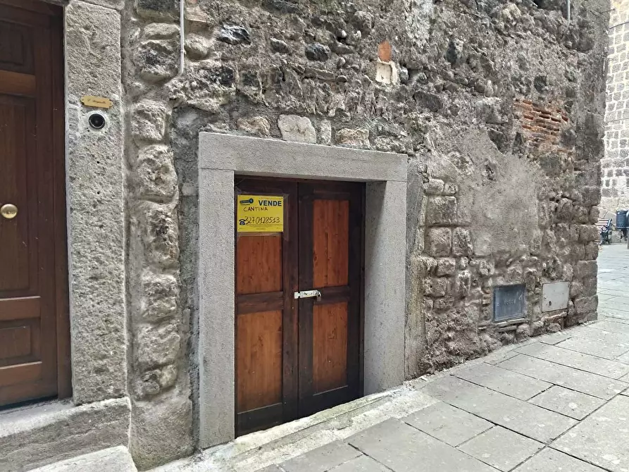 Immagine 2 di Cantina in vendita  in via tondi a Viterbo