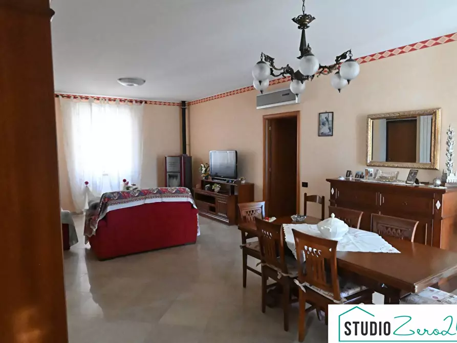 Immagine 7 di Appartamento in vendita  a Bomarzo