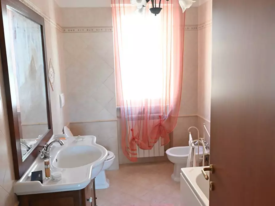 Immagine 17 di Appartamento in vendita  a Bomarzo