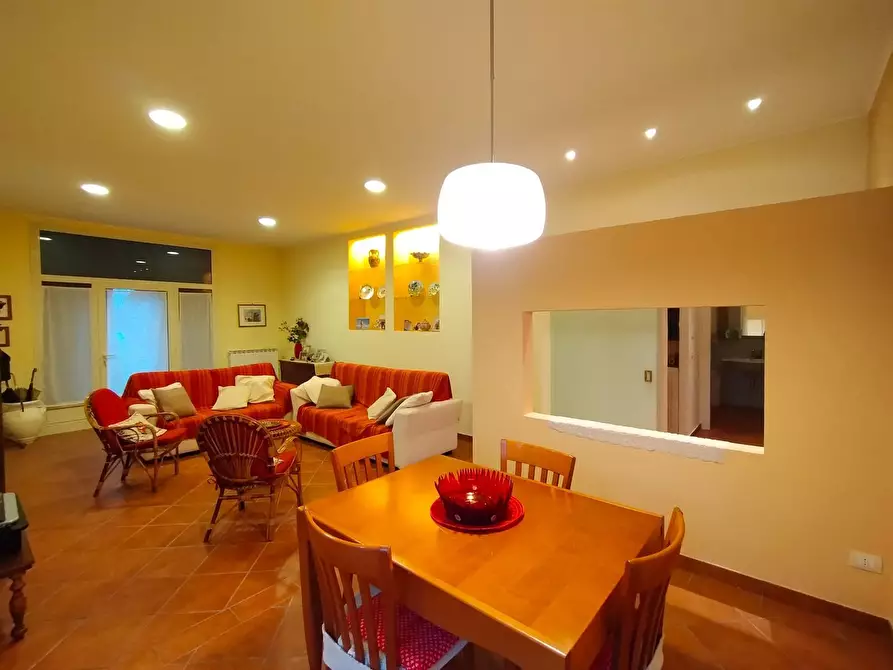 Immagine 9 di Casa semindipendente in vendita  in Strada statale 317 a Marsciano