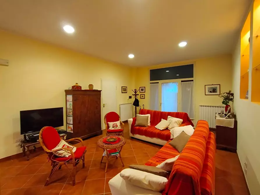 Immagine 12 di Casa semindipendente in vendita  in Strada statale 317 a Marsciano