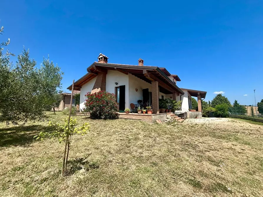 Immagine 2 di Villa in vendita  in via della Pace 3 a Marsciano