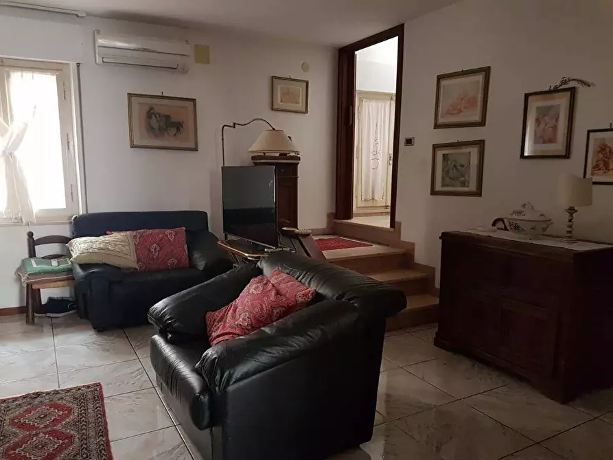Immagine 4 di Casa semindipendente in vendita  a Marsciano