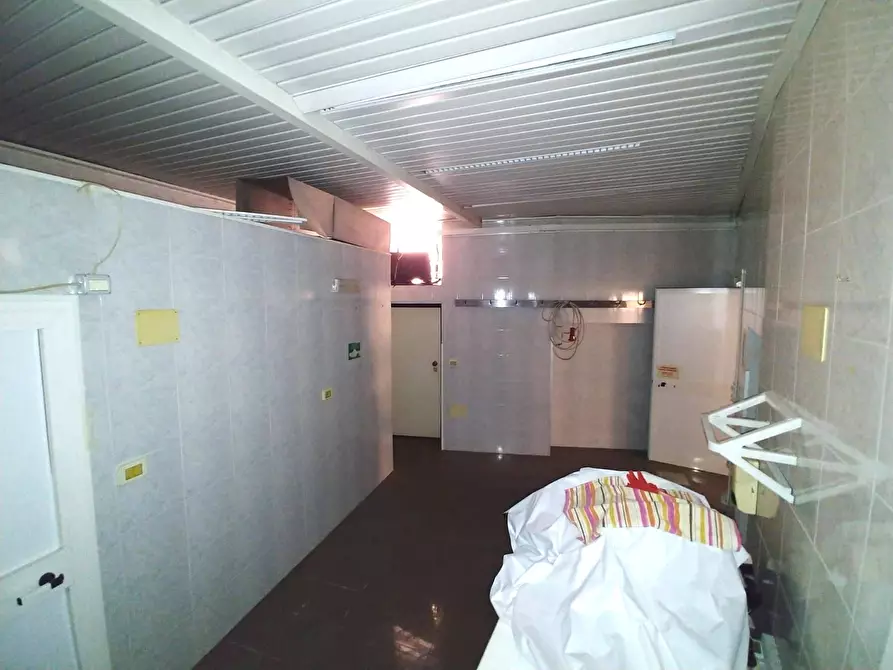 Immagine 6 di Locale commerciale in vendita  in Corso Vittorio Emanuele II 8 a Marsciano