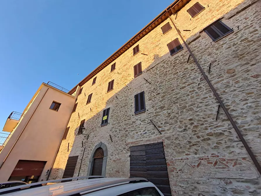 Immagine 2 di Palazzo in vendita  a Marsciano