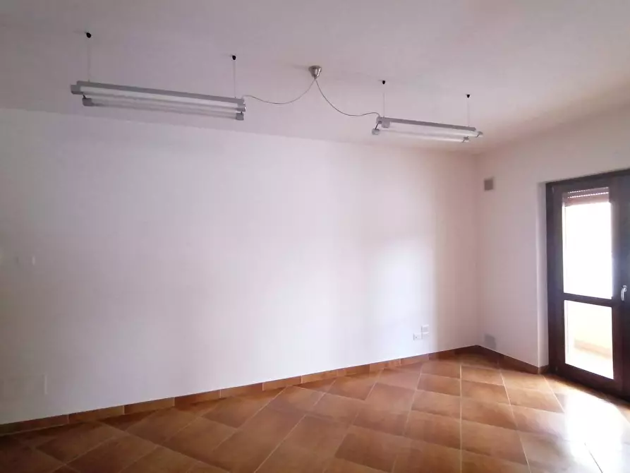 Immagine 7 di Ufficio in vendita  a Marsciano