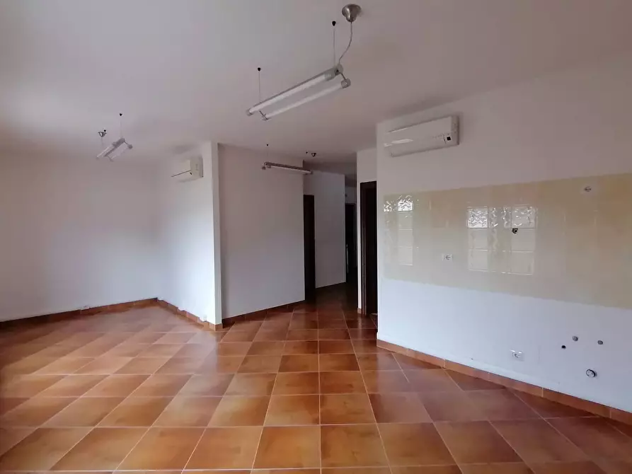 Immagine 8 di Ufficio in vendita  a Marsciano