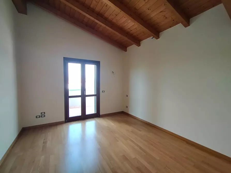 Immagine 9 di Attico in vendita  a Marsciano