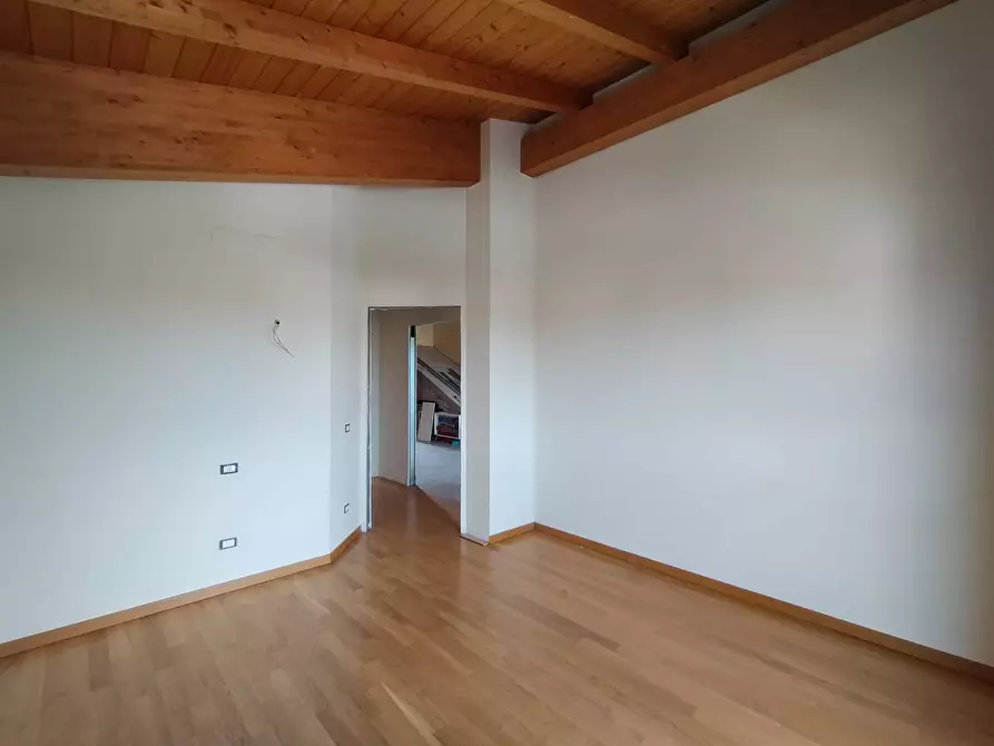 Immagine 11 di Attico in vendita  a Marsciano