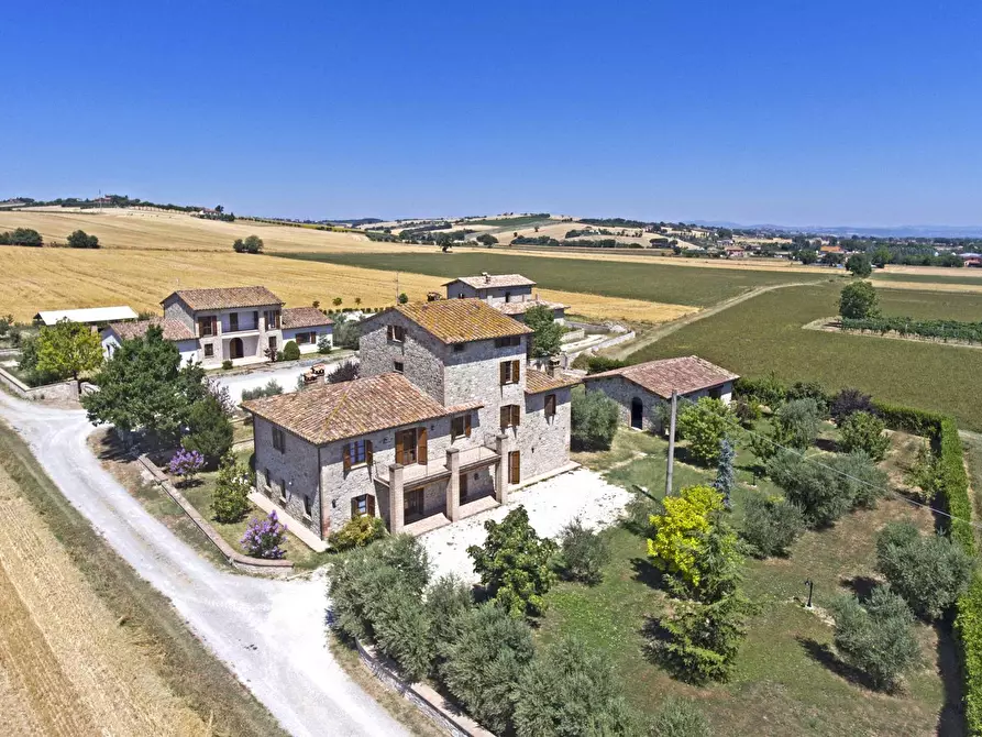 Immagine 19 di Rustico / casale in vendita  a Marsciano