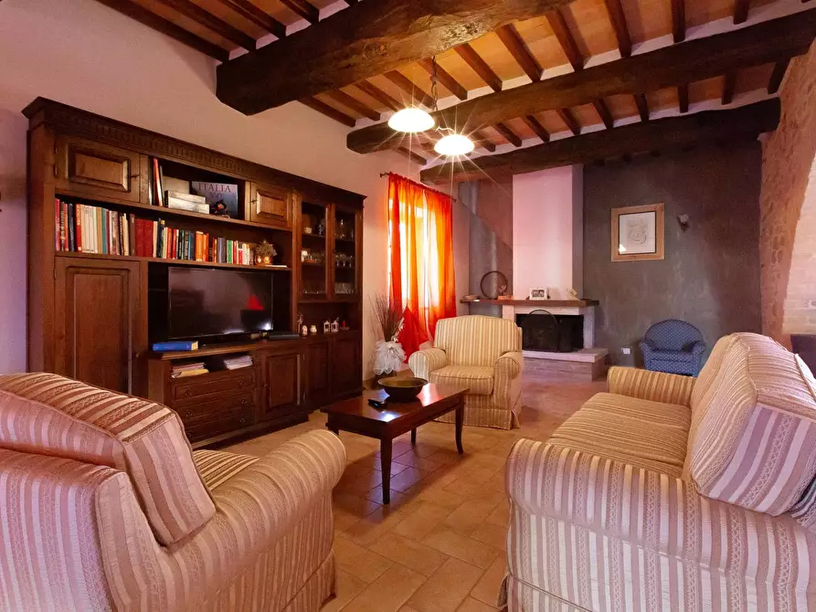 Immagine 25 di Rustico / casale in vendita  a Marsciano