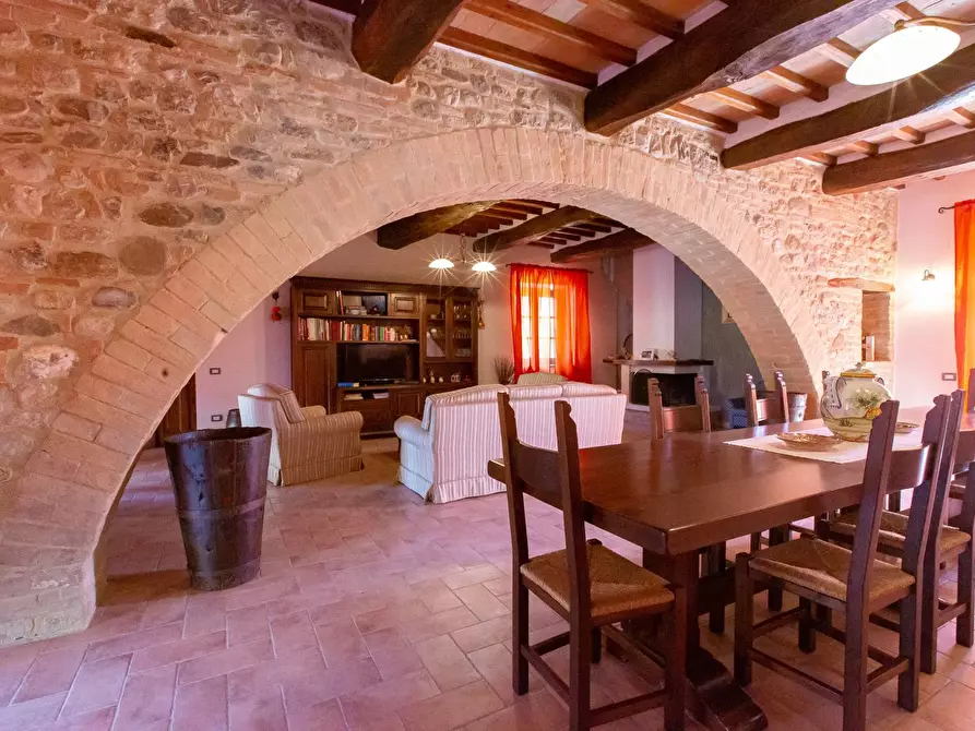 Immagine 36 di Rustico / casale in vendita  a Marsciano
