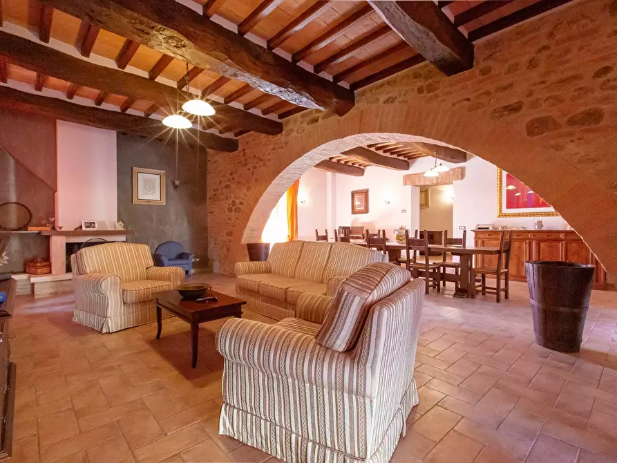 Immagine 37 di Rustico / casale in vendita  a Marsciano