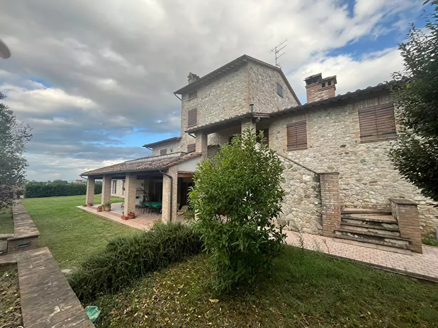 Immagine 4 di Rustico / casale in vendita  a Marsciano