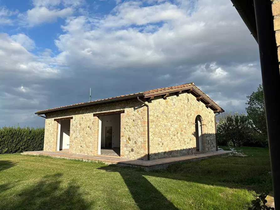 Immagine 11 di Rustico / casale in vendita  a Marsciano