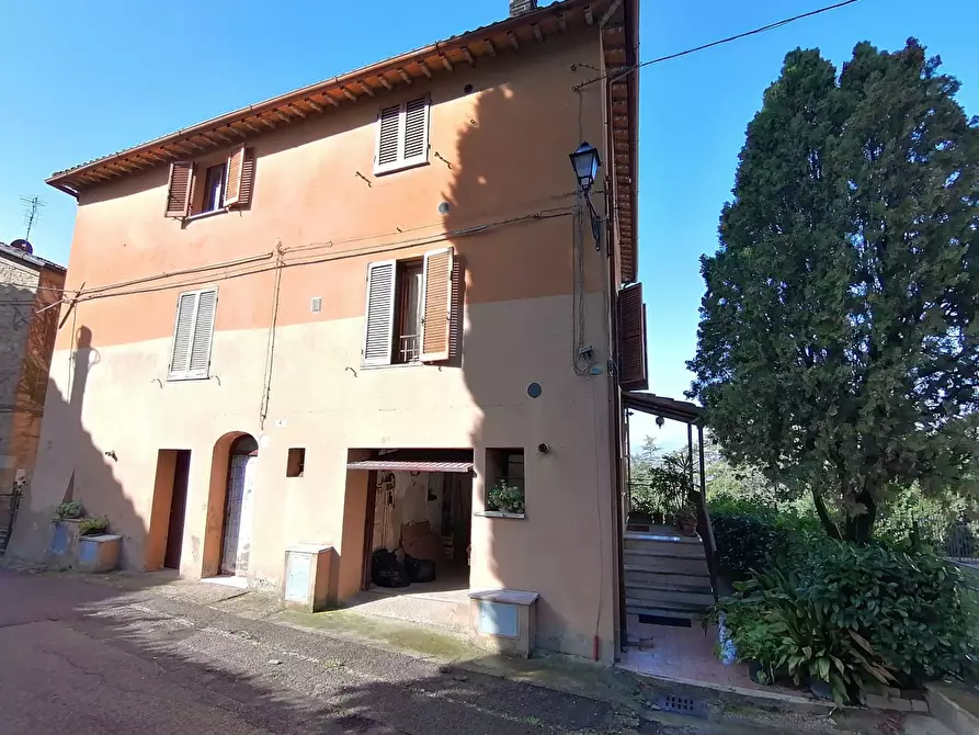 Immagine 2 di Casa semindipendente in vendita  in Viale della Repubblica 5 a Marsciano