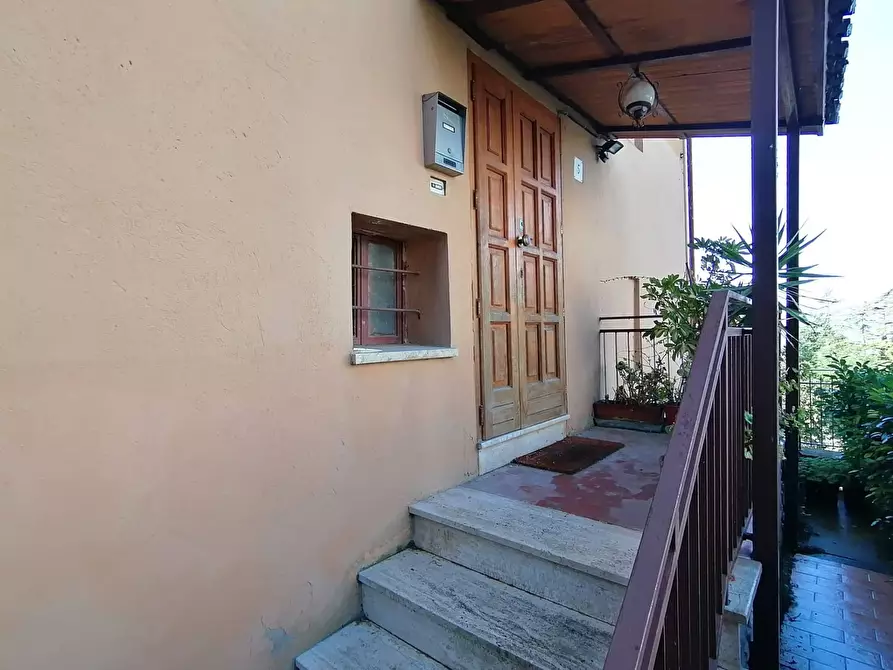 Immagine 3 di Casa semindipendente in vendita  in Viale della Repubblica 5 a Marsciano