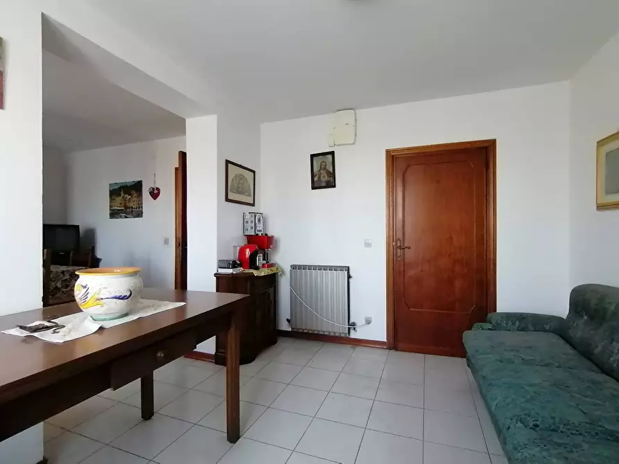 Immagine 9 di Casa semindipendente in vendita  in Viale della Repubblica 5 a Marsciano