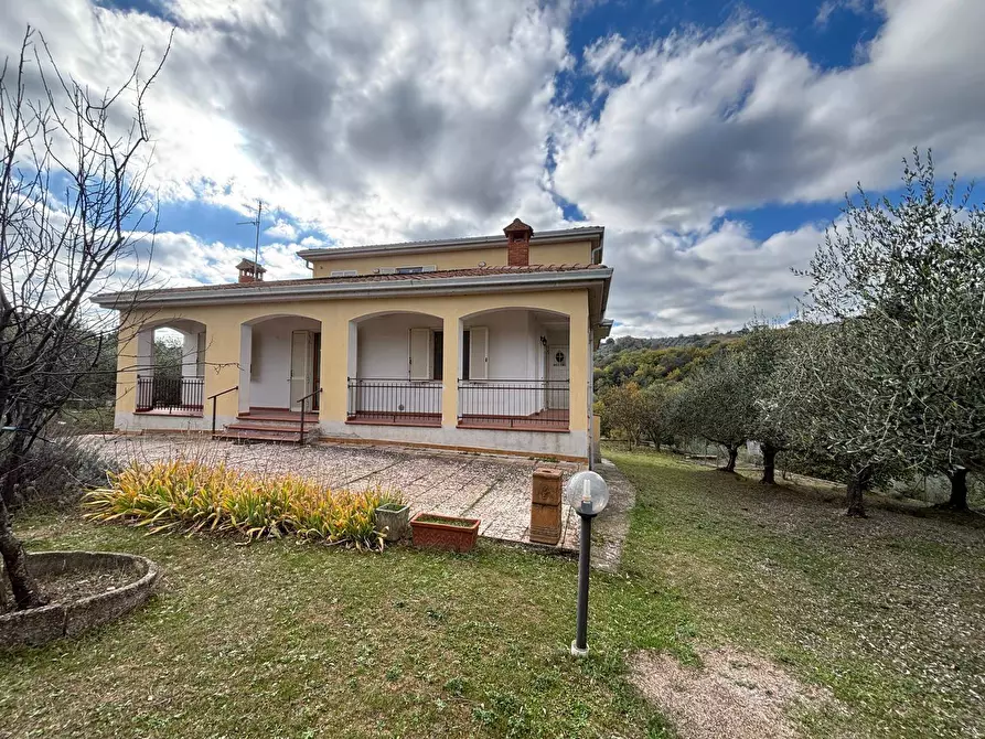 Immagine 5 di Villa in vendita  in Vocabolo Collebrano a Marsciano