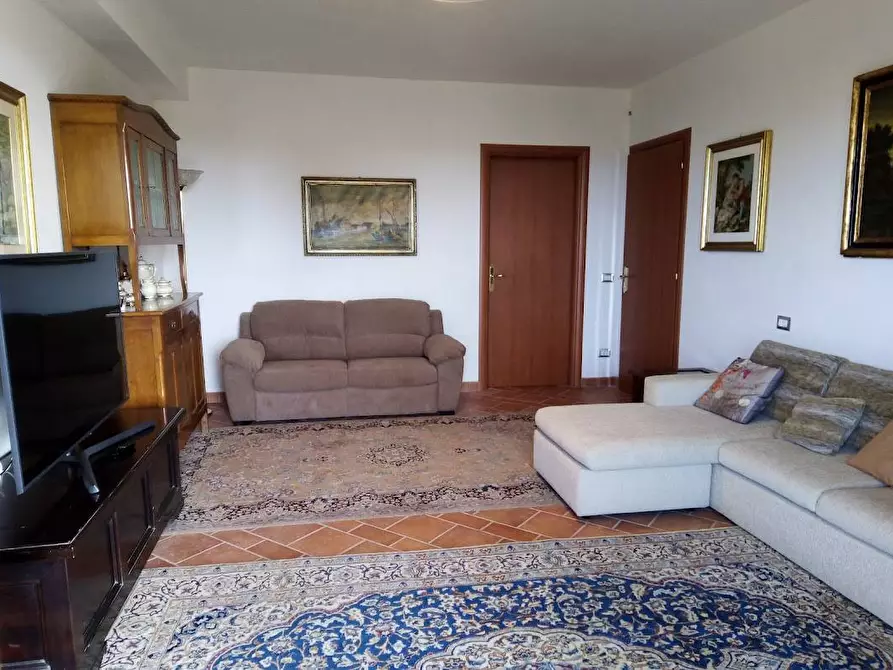 Immagine 19 di Villa in vendita  a Torgiano