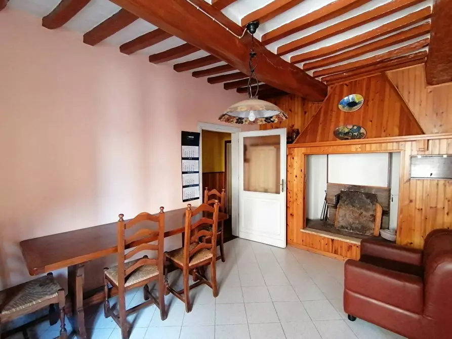 Immagine 2 di Casa semindipendente in vendita  in Piazza Beato Giacomo 3 a Marsciano